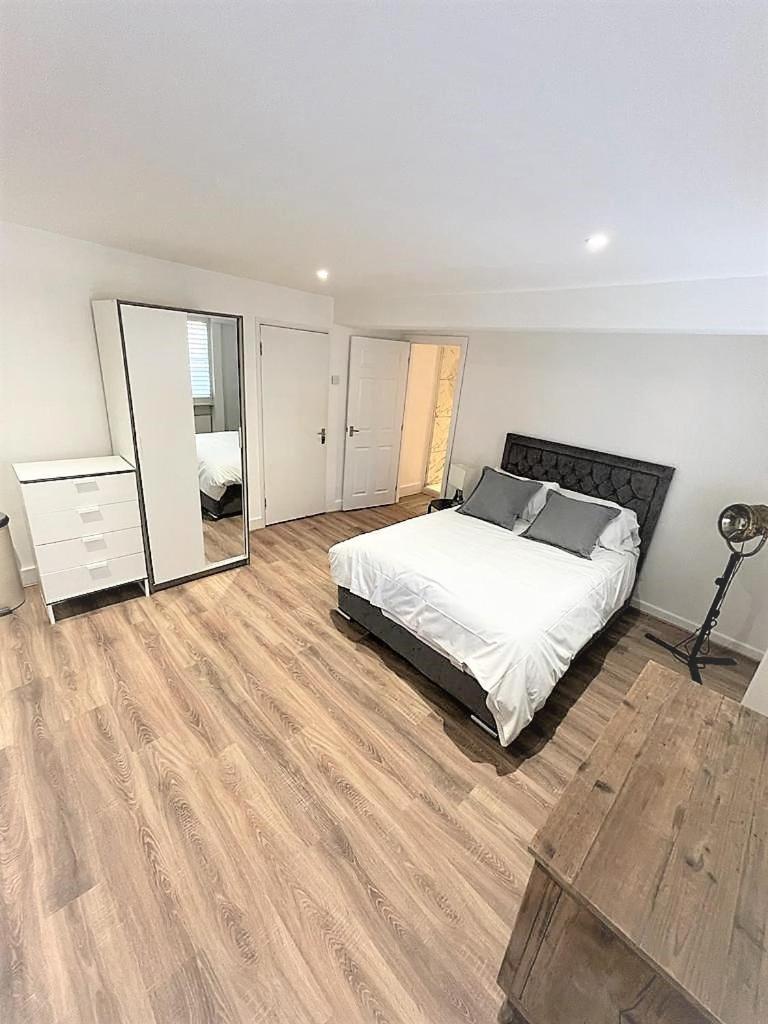 Goodge Street Apartments London Exterior photo