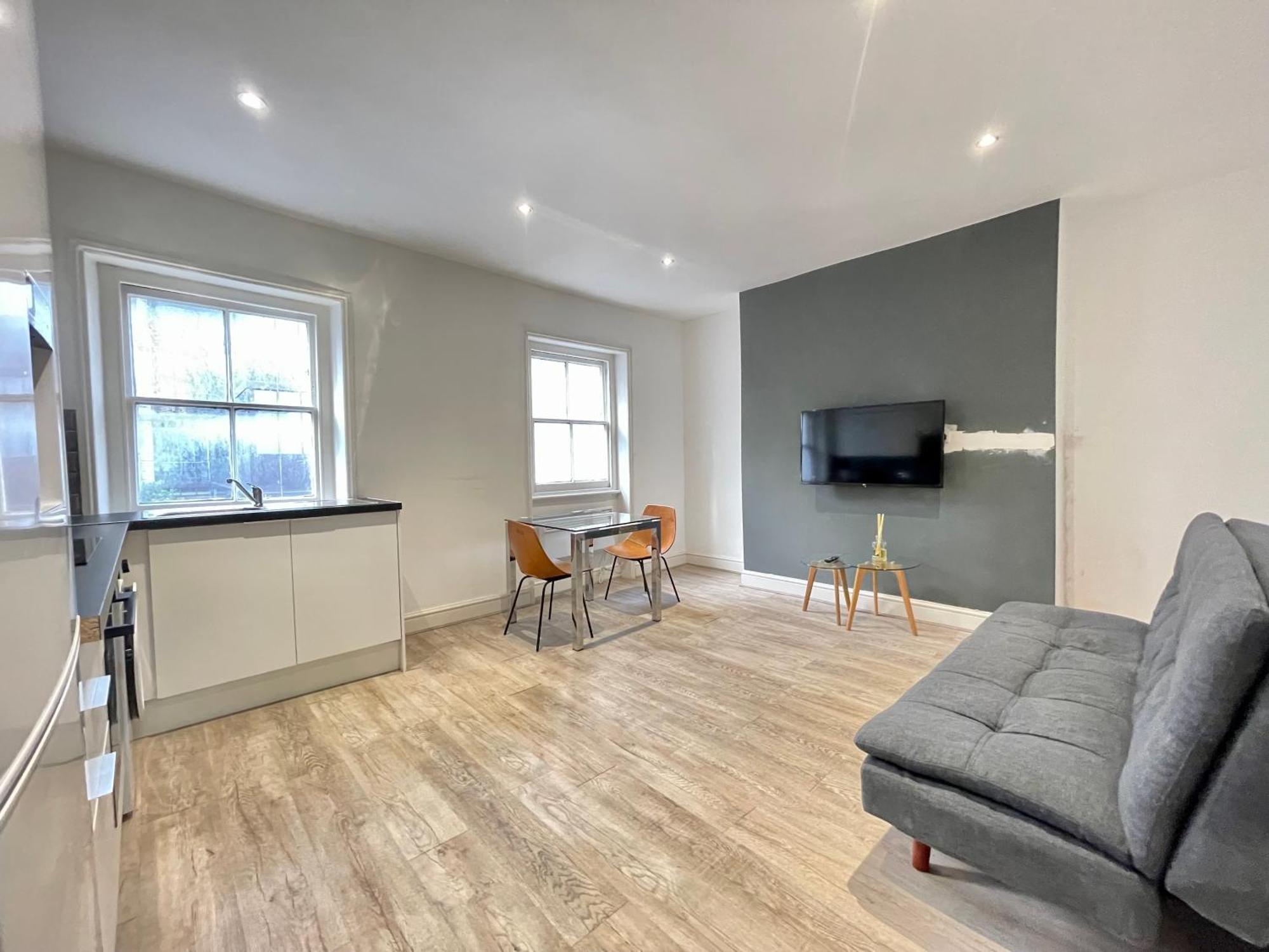 Goodge Street Apartments London Exterior photo