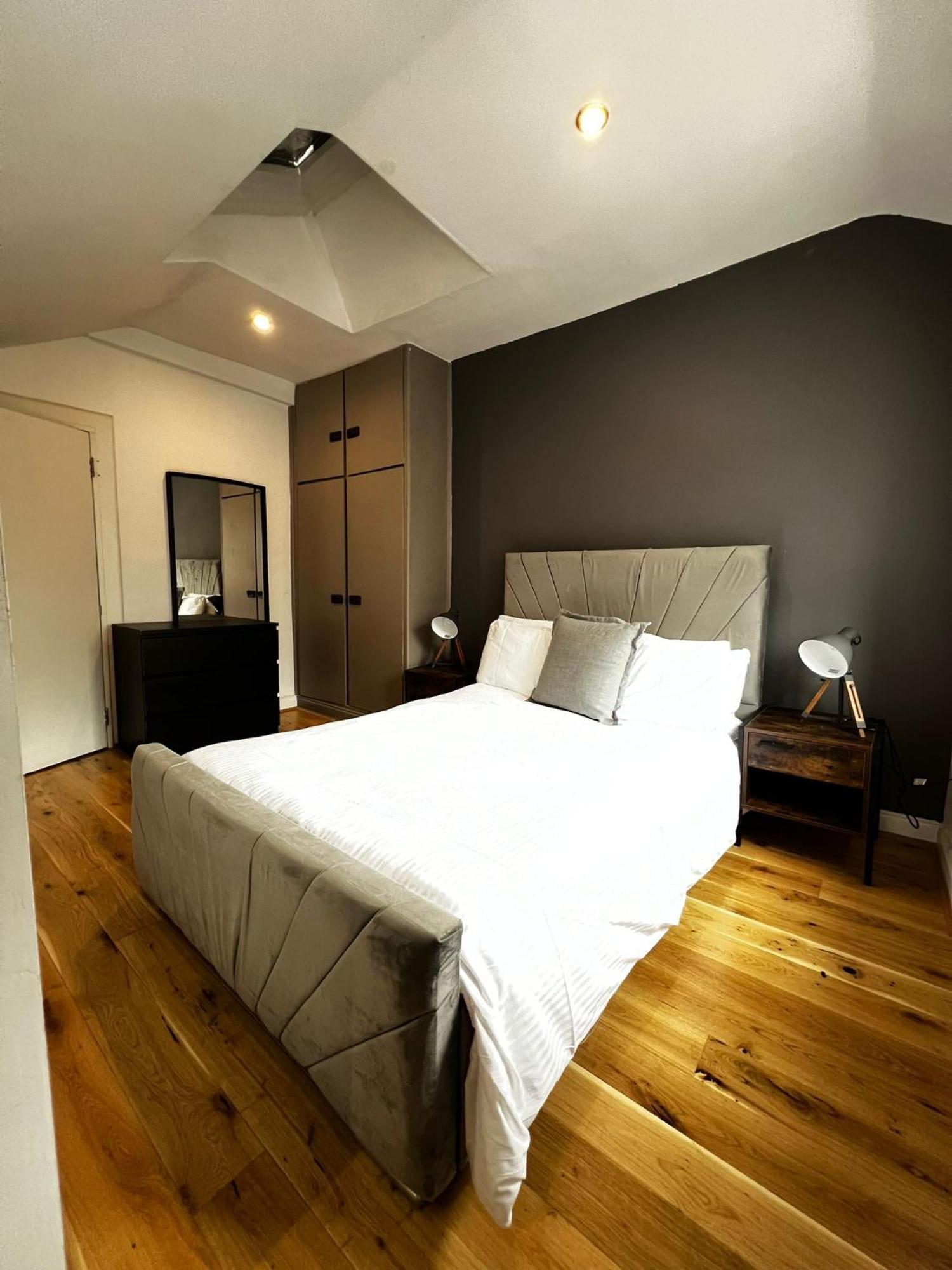 Goodge Street Apartments London Exterior photo